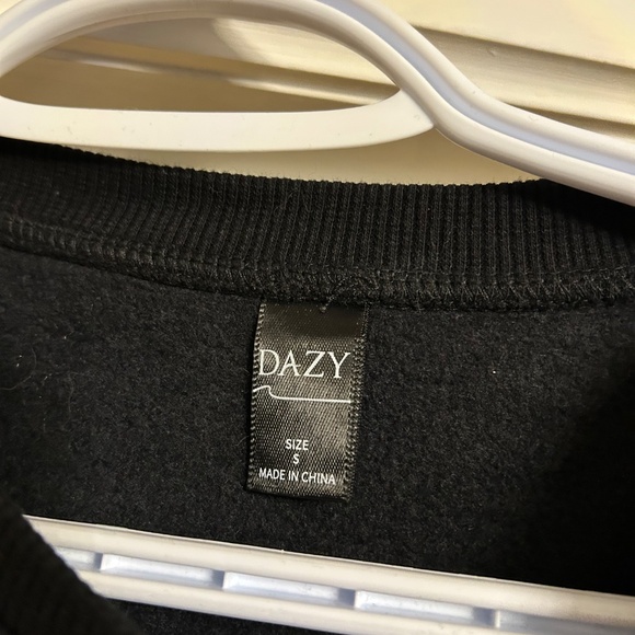 Dazy Crewneck NWOT - Picture 3 of 3